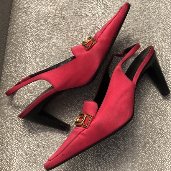 Escada Bright Pink with Rhinestone Broach Sling-back pumps, Size 36, heel 3” - Picture 8 of 11